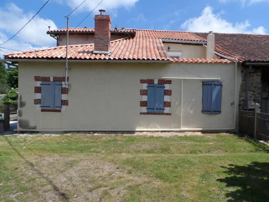Comfortable, Stylish House In Small Rural Village
